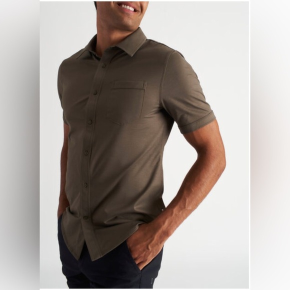 Kit and Ace Other - Kit and Ace Technical Short Sleeve Shirt - Olive Green - Men’s Size L